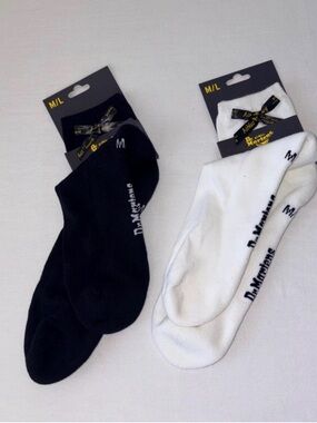 Dr Martens 2 pairs black white Logo bow Crew Socks Medium Large Cotton Blend New
